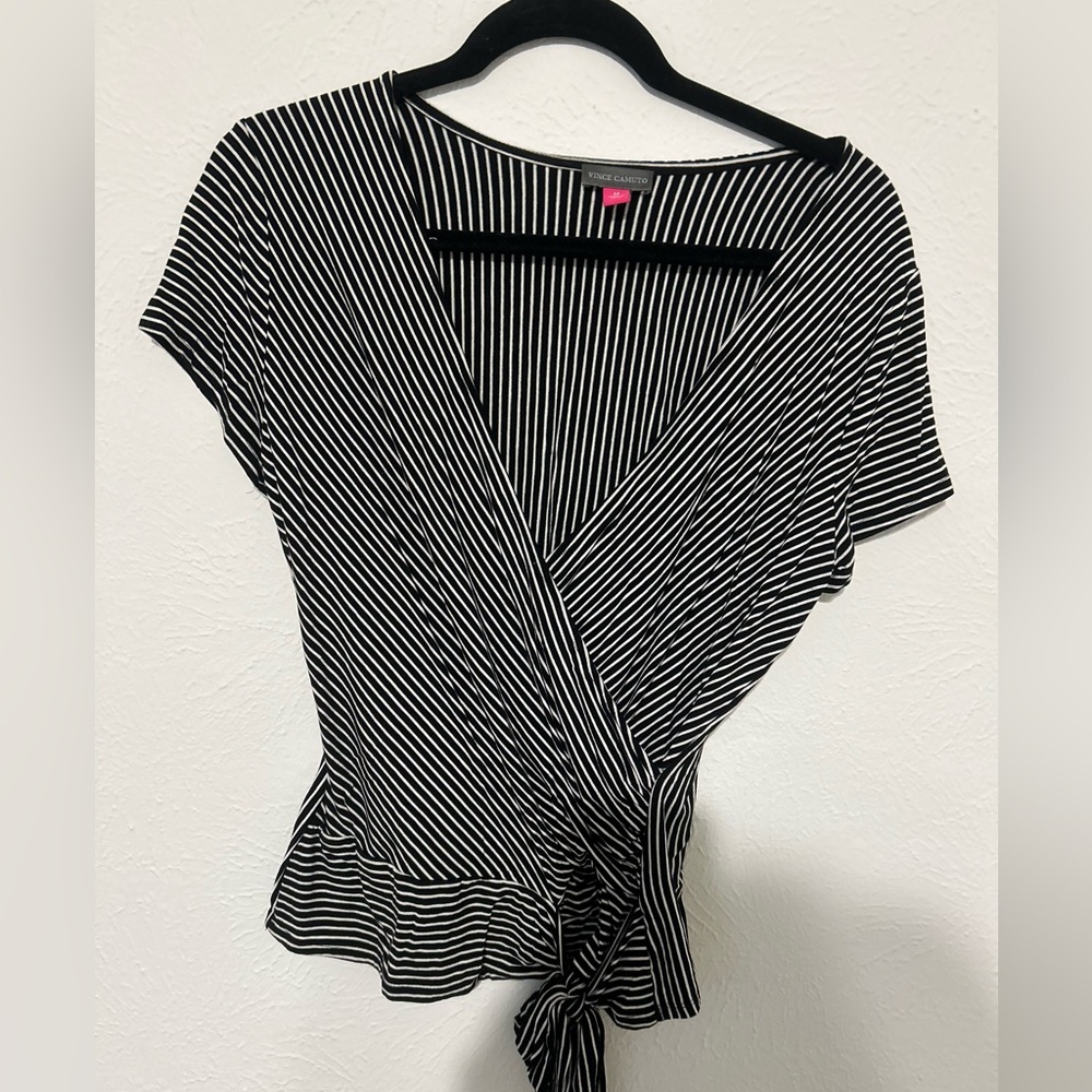 Vince Camuto black-and-white striped stretchy tie waist.